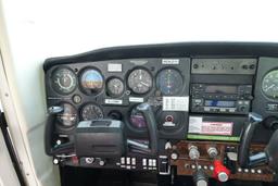 Cessna - 152 - photo 23