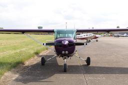 Cessna - 152 - photo 1