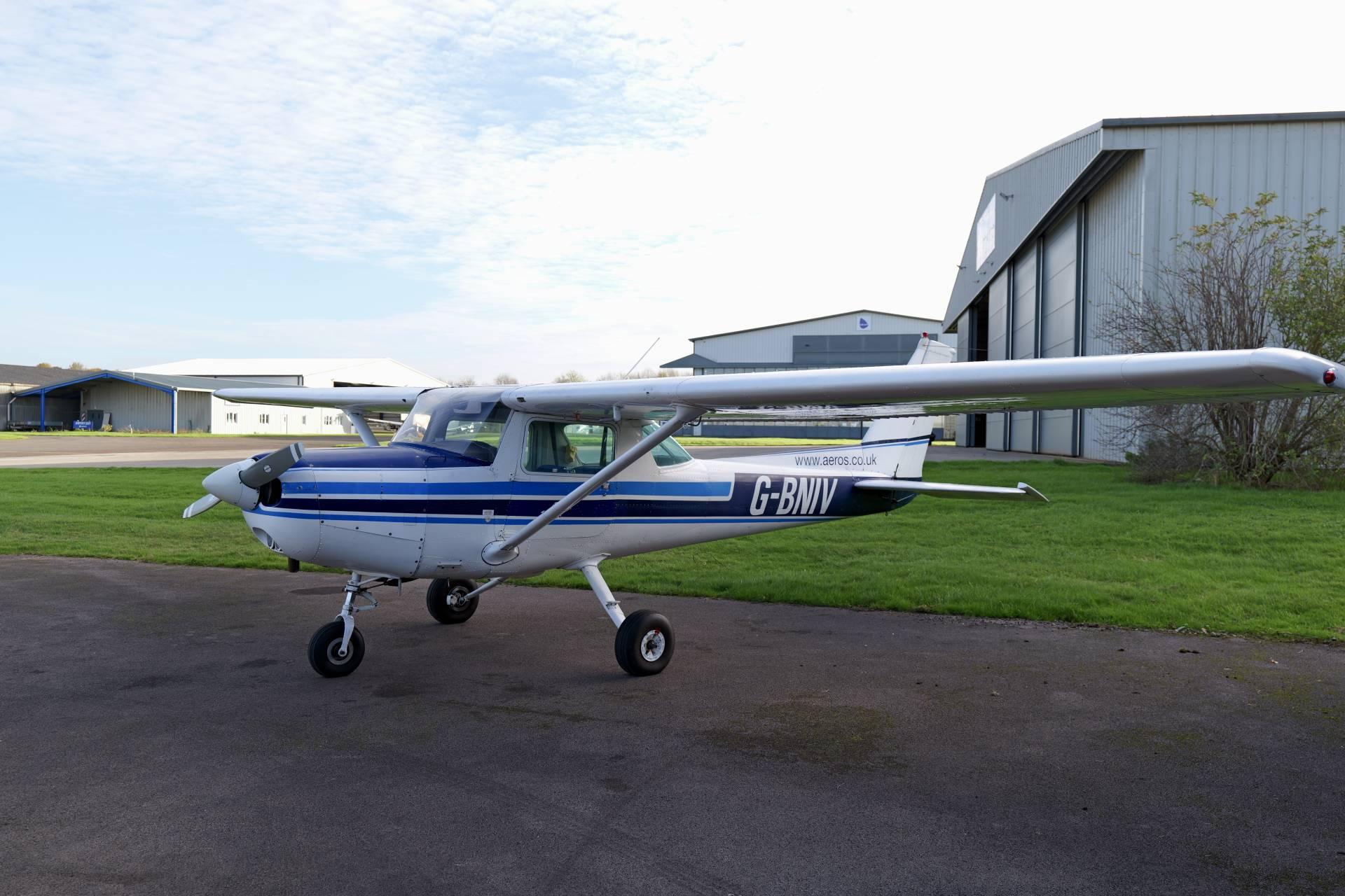 Cessna - 152 - main photo