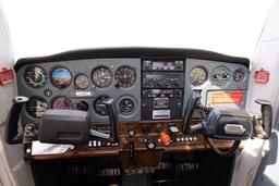 Cessna - FA-152 Aerobat - photo 25