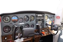 Cessna - FA-152 Aerobat - photo 26