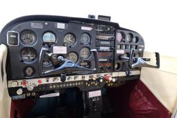 Cessna - F-172 H - photo 23