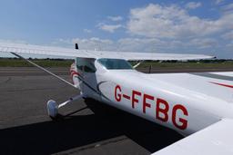 Cessna - F-182 Q - photo 16