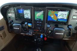 Cessna - F-182 Q - photo 21