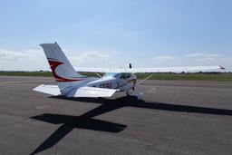 Cessna - F-182 Q - photo 8
