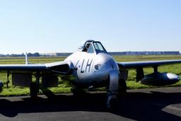 De - Havilland DH-100 Vampire - photo 2