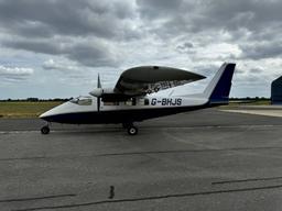 Partenavia - P-68 B - photo 14