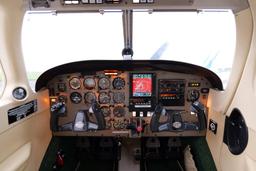 Piper - PA-28-181 Archer III - photo 13
