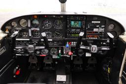 Piper - PA-28R-200 Arrow II - photo 18