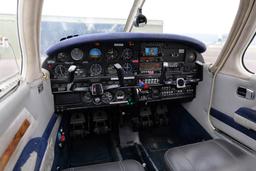 Piper - PA-28R-200 Arrow II - photo 25