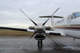 Beech - 350 Super King Air - photo 5