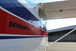 Cessna - F-172 Skyhawk N II - photo 2