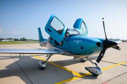 Cirrus - SR20 - photo 11