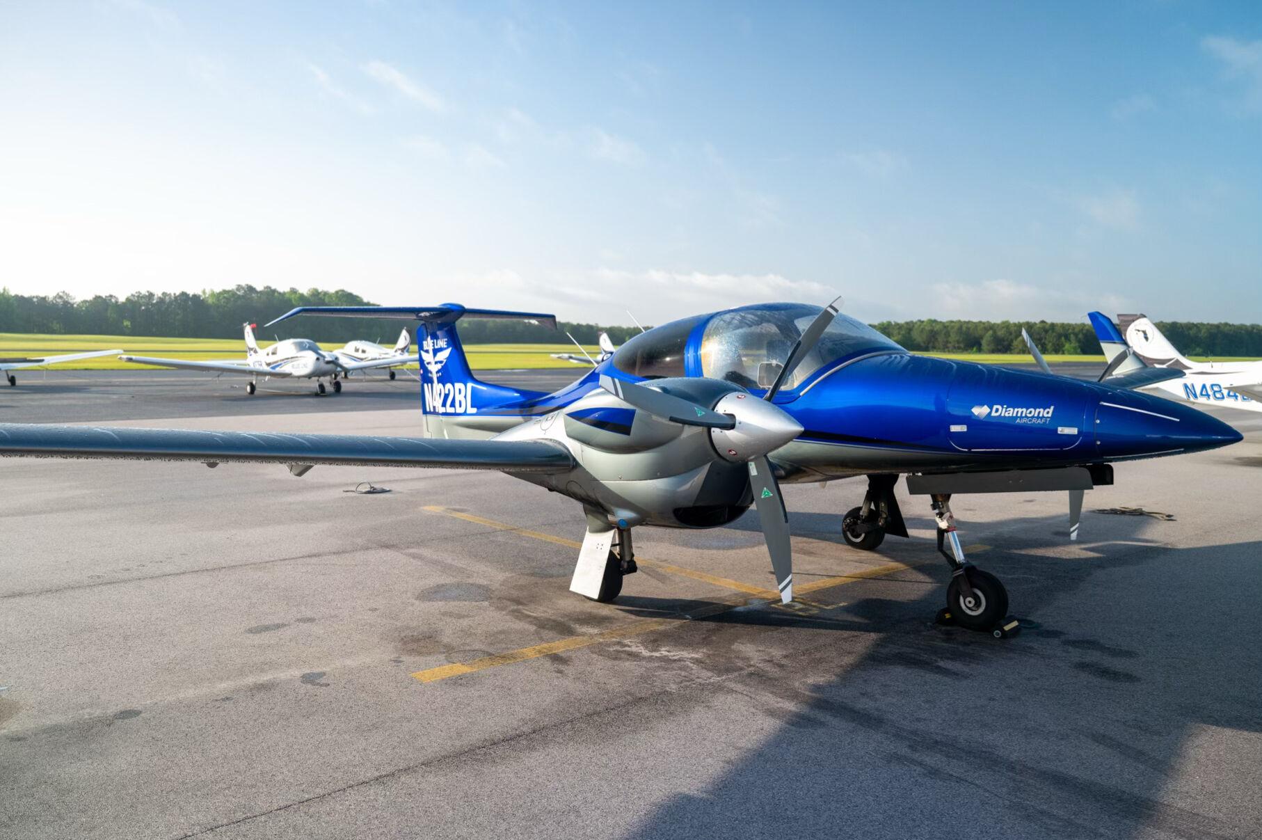 Diamond - DA42 - main photo