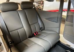 Cessna - Cessna 172S Skyhawk - photo 8