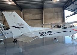Cessna - Cessna 172S Skyhawk - photo 4