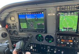 Cessna - Cessna 172R Skyhawk - photo 10