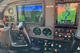 Cessna - Cessna 172R Skyhawk - photo 9
