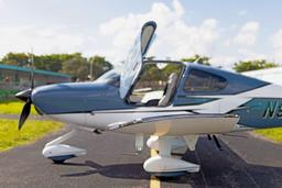 Cirrus - SR22T - photo 10