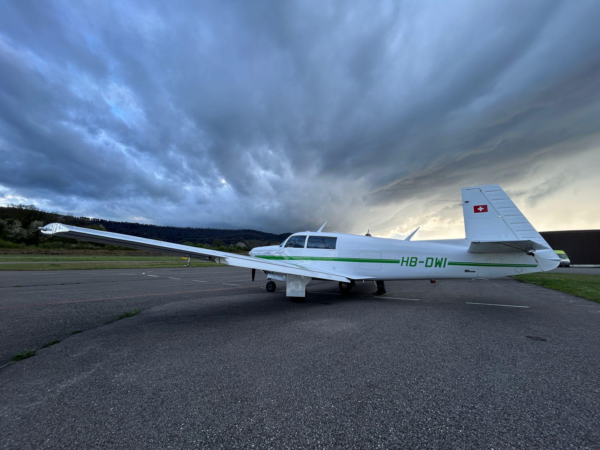 Mooney - M20F Executive - main photo