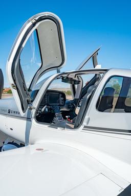 Cirrus - SR22 - photo 6