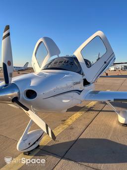 Cirrus - SR22 (2001 - 2010) - photo 16