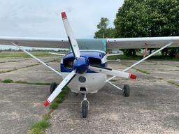 Cessna - 172 N - photo 1