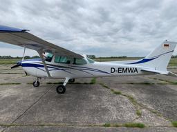 Cessna - 172 N - photo 4