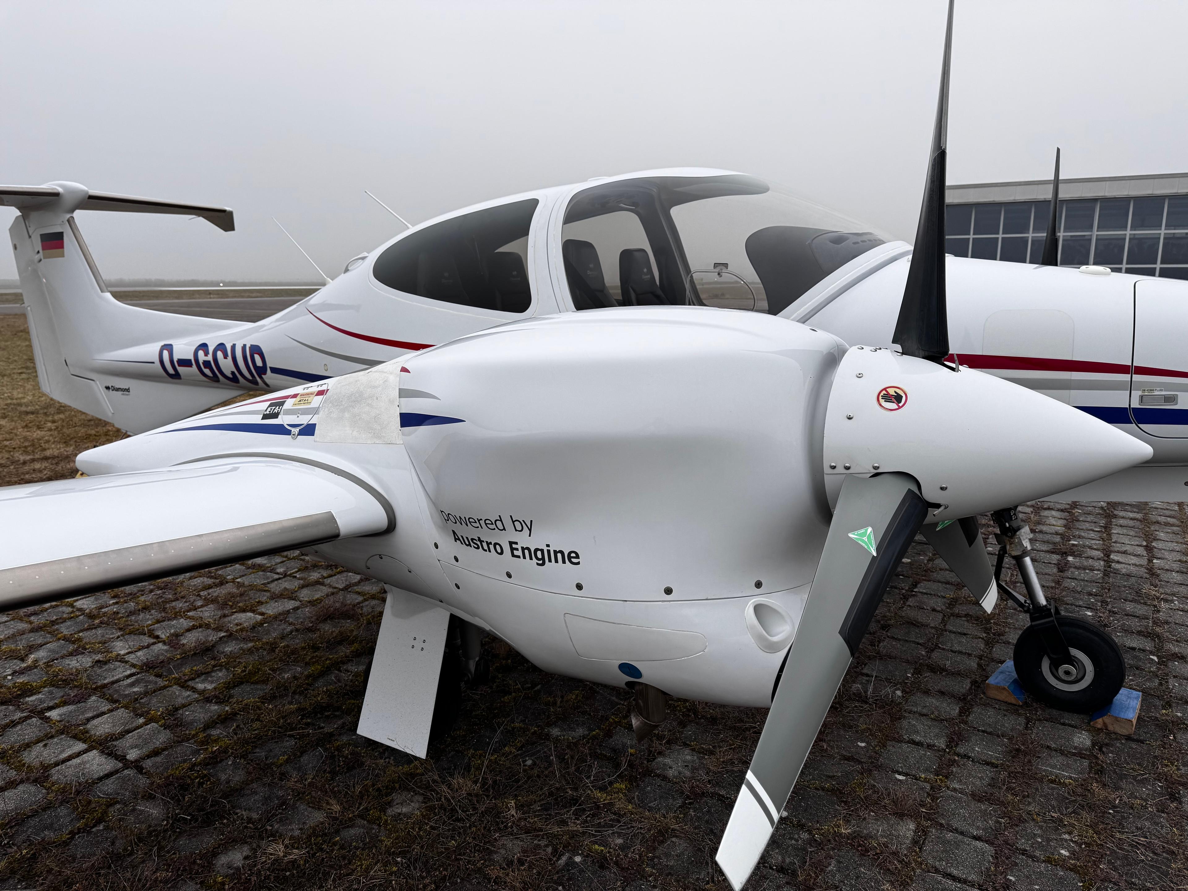 Diamond - TWIN STAR DA42 (2005 - 2009) - main photo