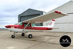 Cessna - 152 - photo 1