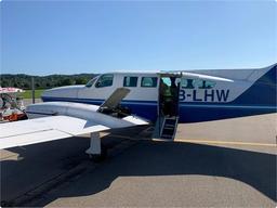 Cessna - Cessna 402B - photo 6