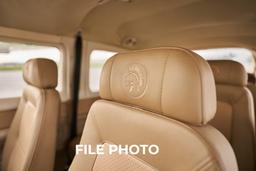 Cessna - 210 Centurion - photo 3