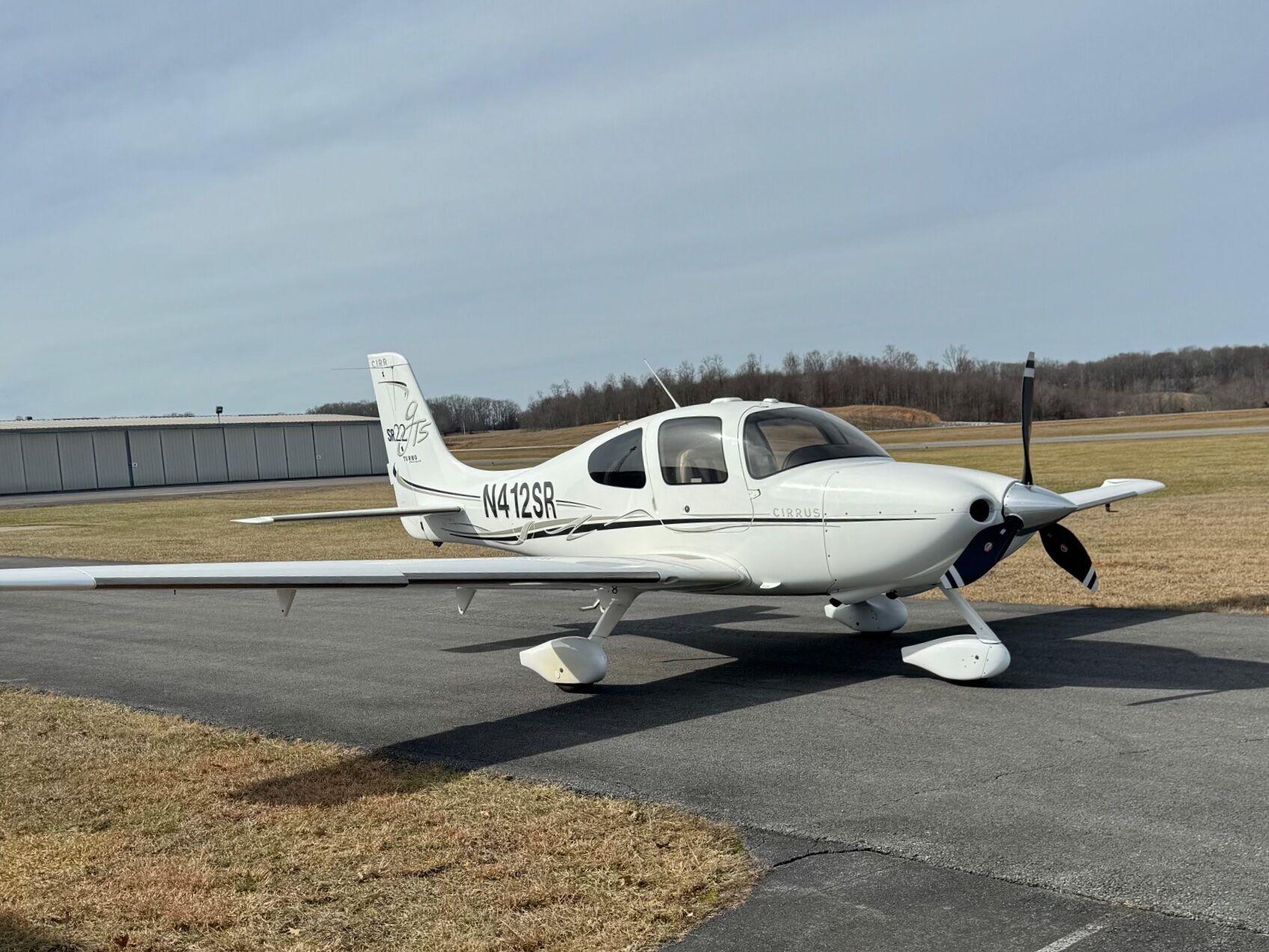 Cirrus - SR22 - main photo