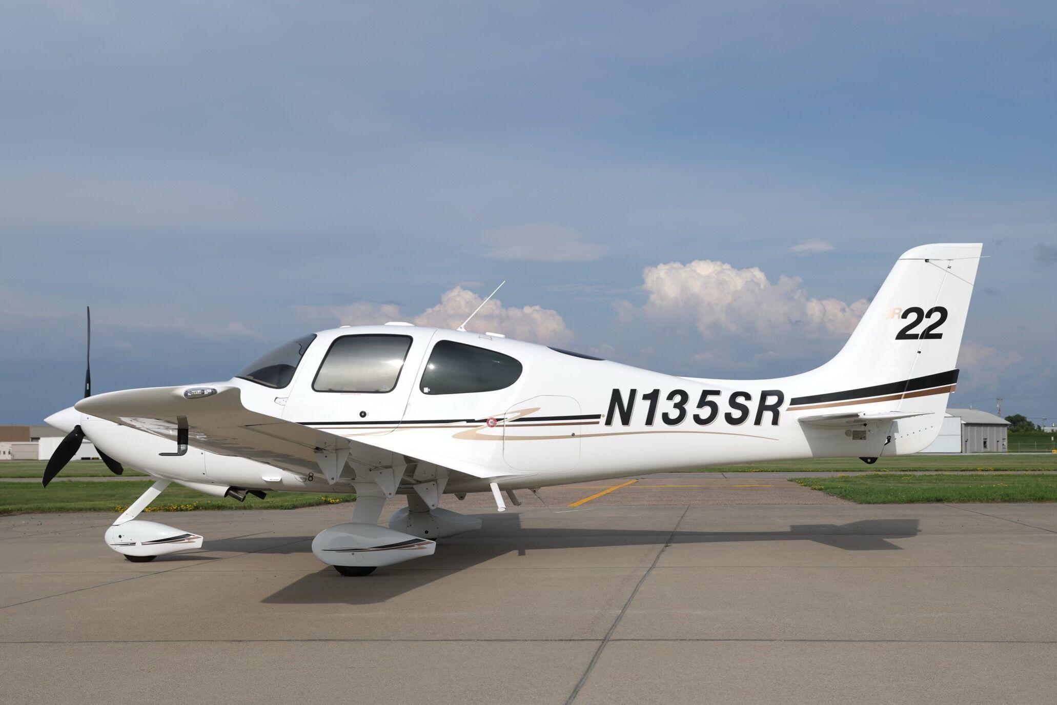 Cirrus - SR22 - main photo