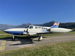 Cessna - Cessna 402B - photo 10