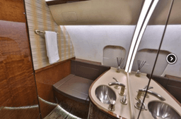 Bombardier Aerospace - Global 5000/BD-700-1A11 - photo 2