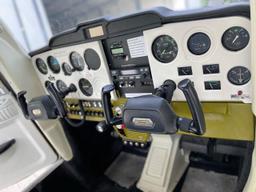 Cessna - Cessna 150M - photo 4