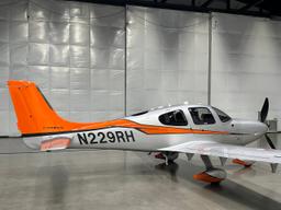 Cirrus - SR22T - photo 4