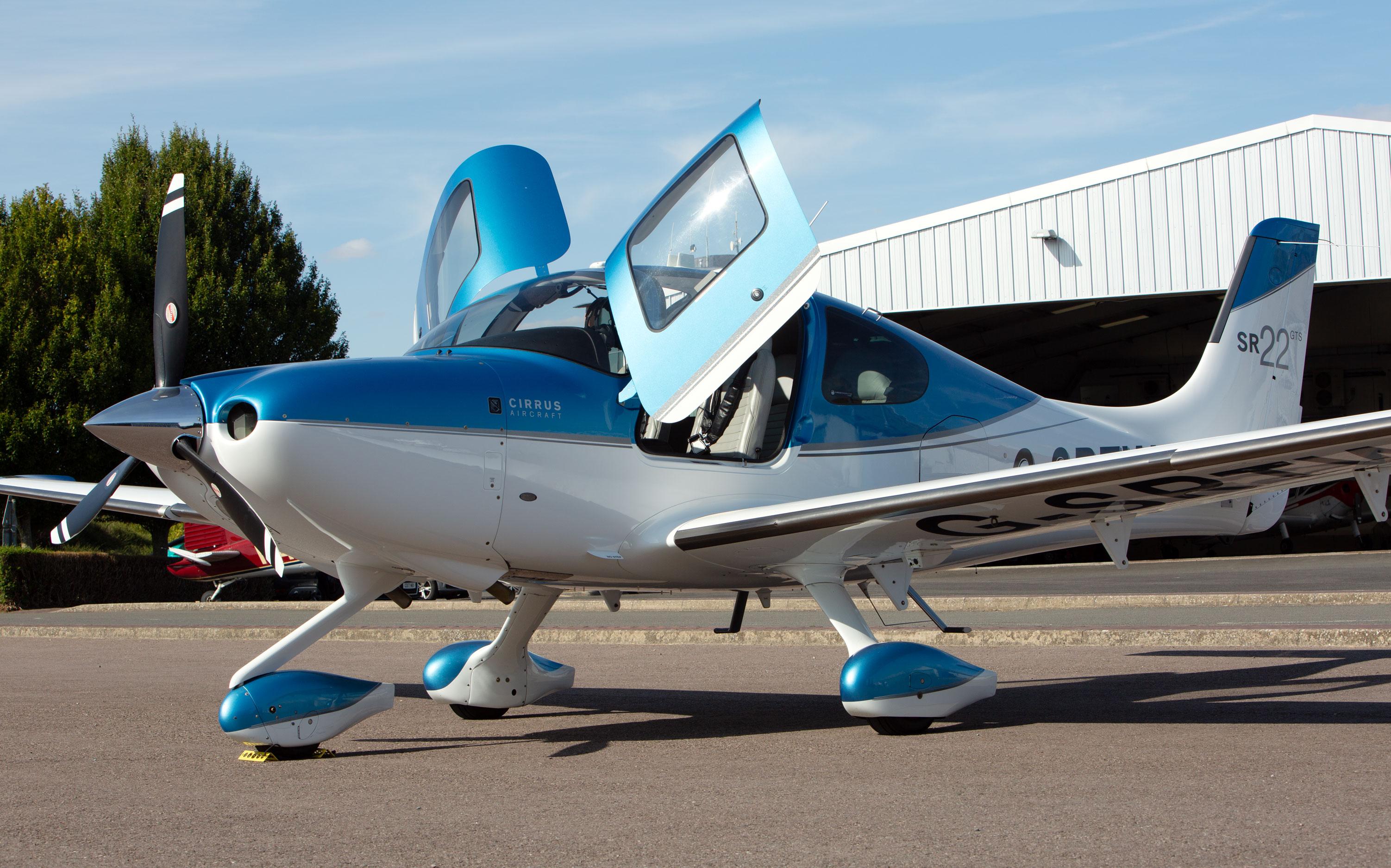 Cirrus - Cirrus SR22 - main photo