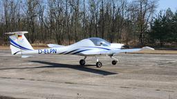 Diamond Aircraft - DA20 Katana - photo 4