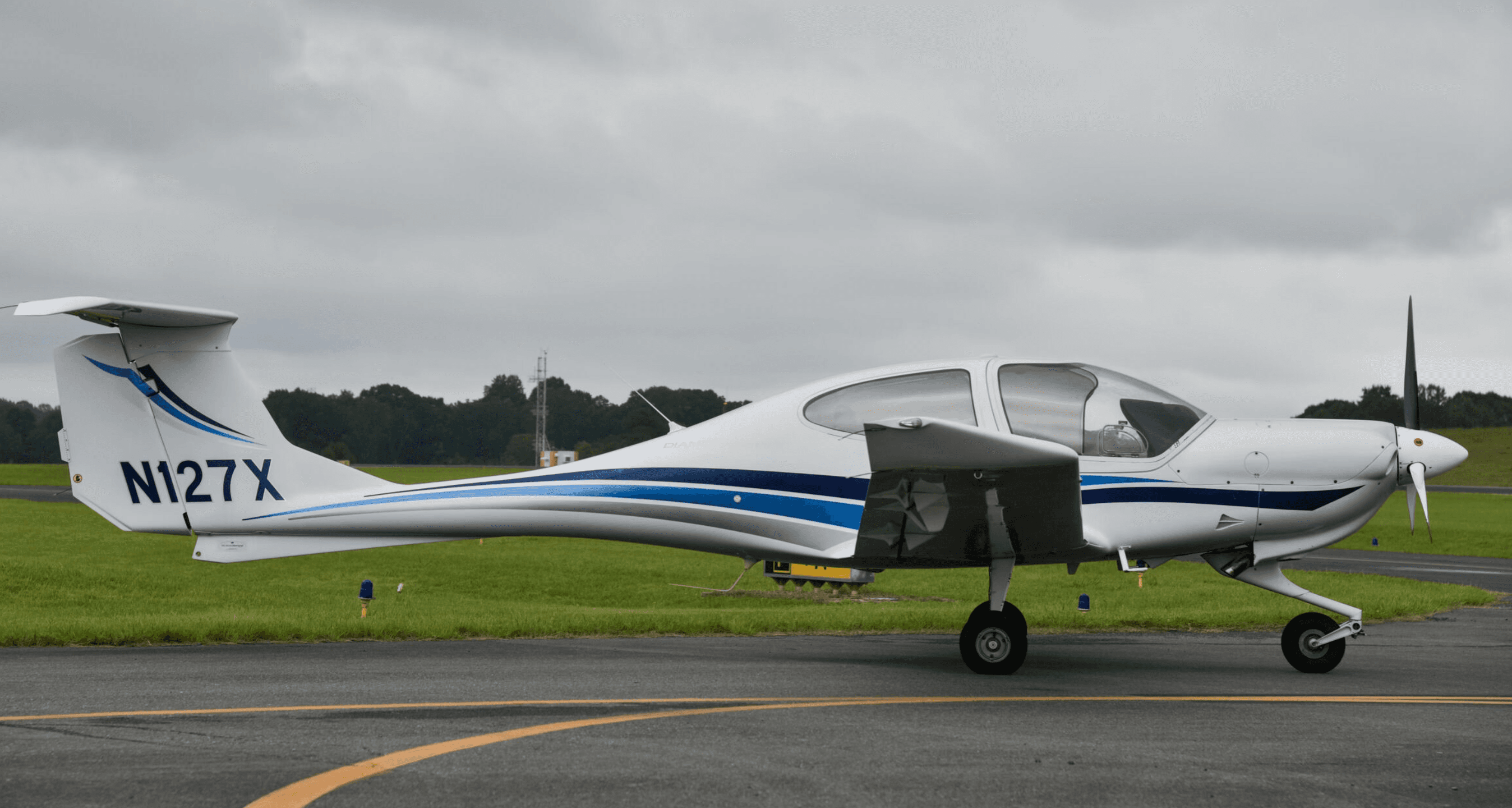 Diamond Aircraft - DA40 - main photo
