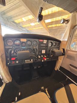 Cessna - Cessna 152 - photo 4