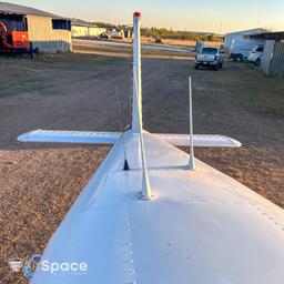 Piper - PA-28-140 Cherokee 140 - photo 17