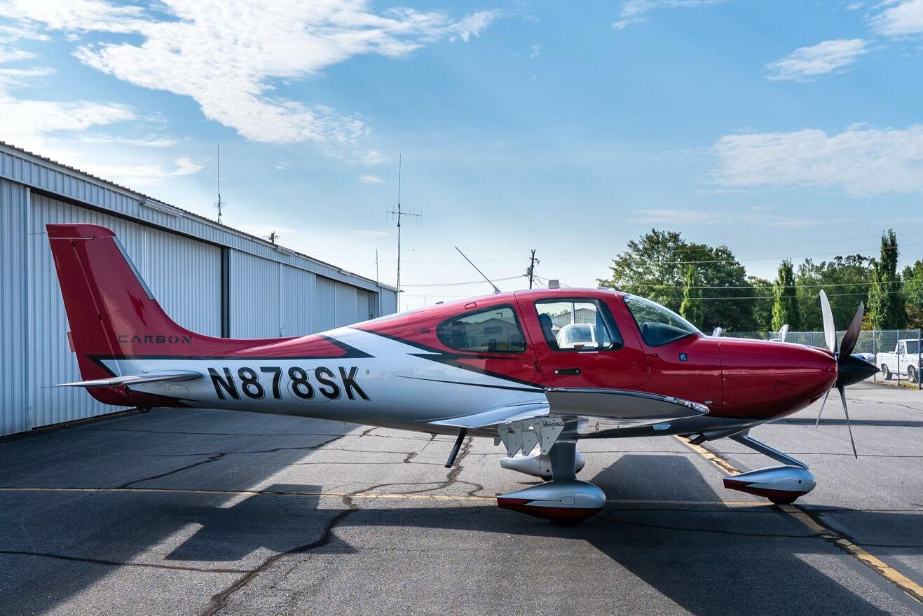 Cirrus - SR22T - main photo