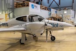 Diamond Aircraft - Diamond DA42 NG - photo 7