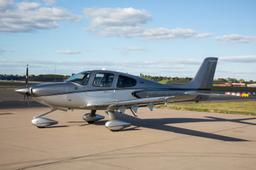 Cirrus - SR20 - photo 4