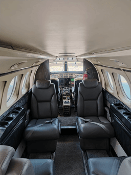 Beech/Beechcraft - Beechcraft King Air 90 - photo 2
