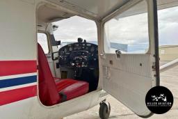 Cessna - 150F - photo 3