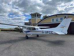 Cessna - Cessna 172SP - photo 8