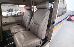 Cessna - Cessna 172SP - photo 5